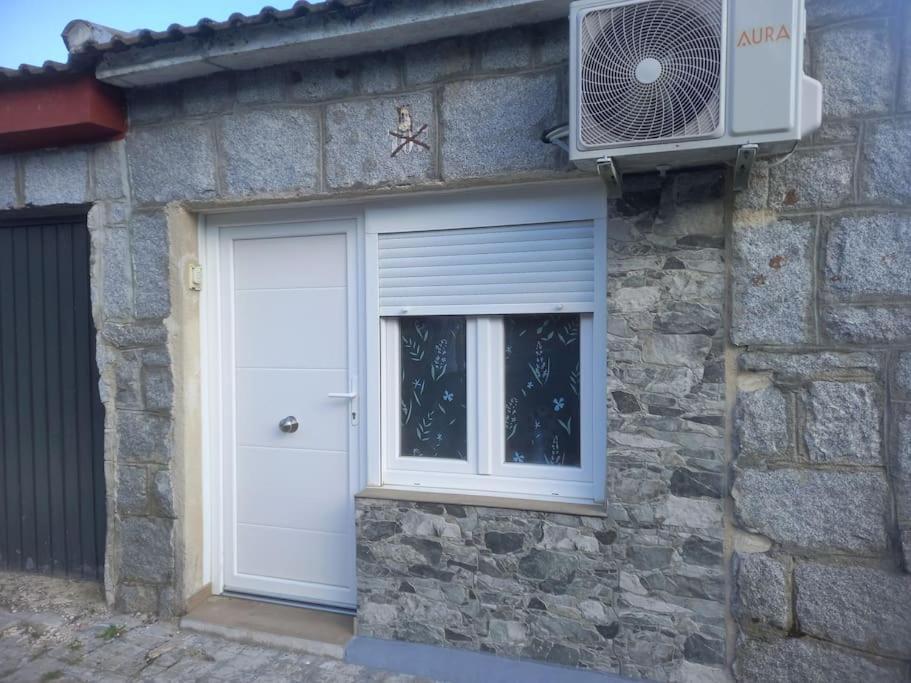 Apartment Acogedora Casita Loft De Piedra Con Piscina Compartida Becerril de la Sierra